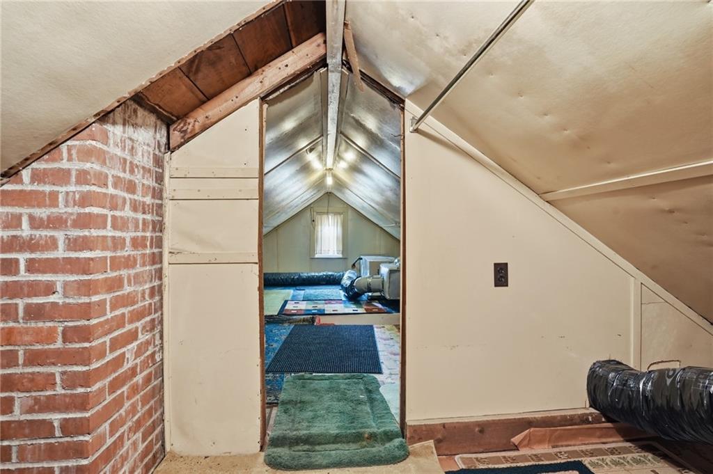 1639 South County Trail Property Photo 47