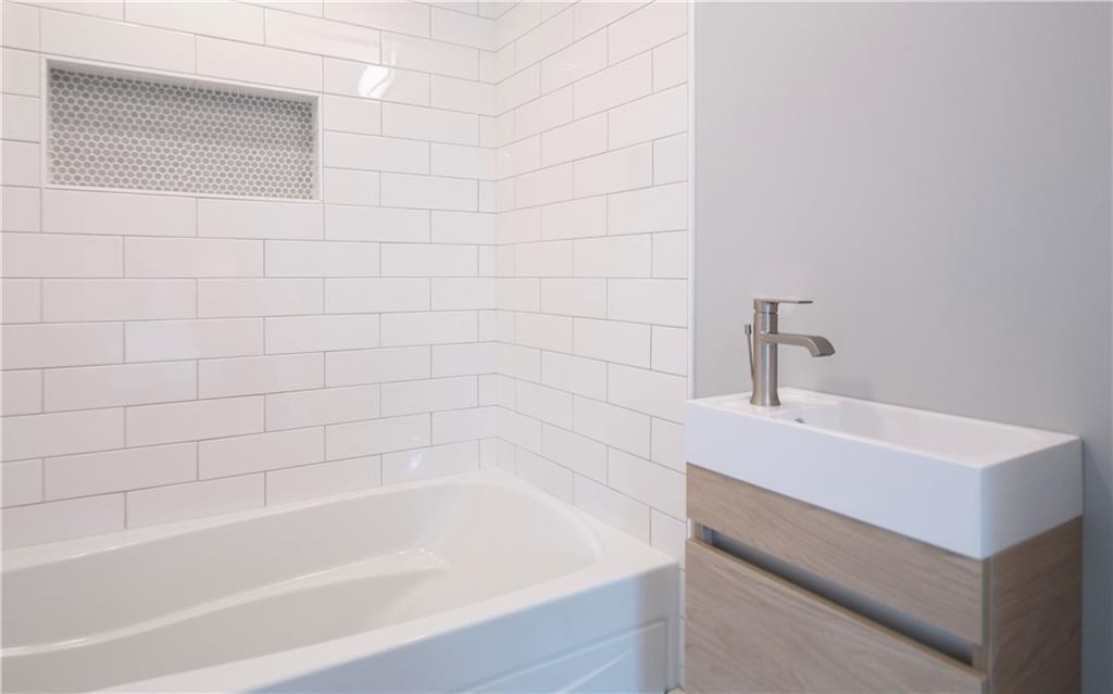 118 Ruggles Avenue Unit 101 Property Photo 38