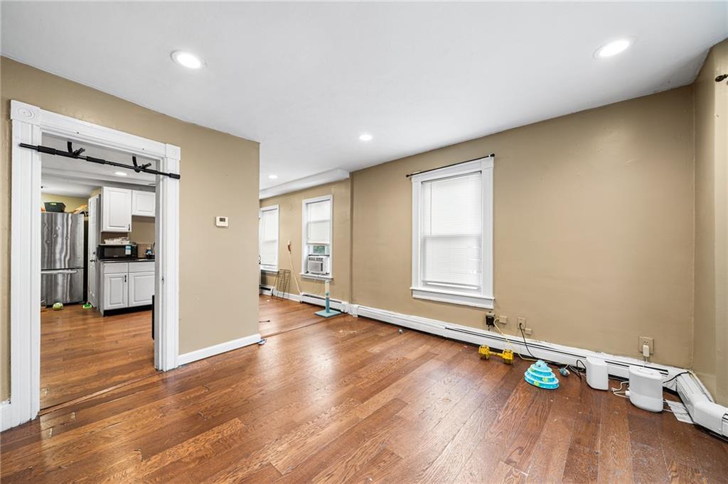 8 Thomas Avenue Property Photo 4