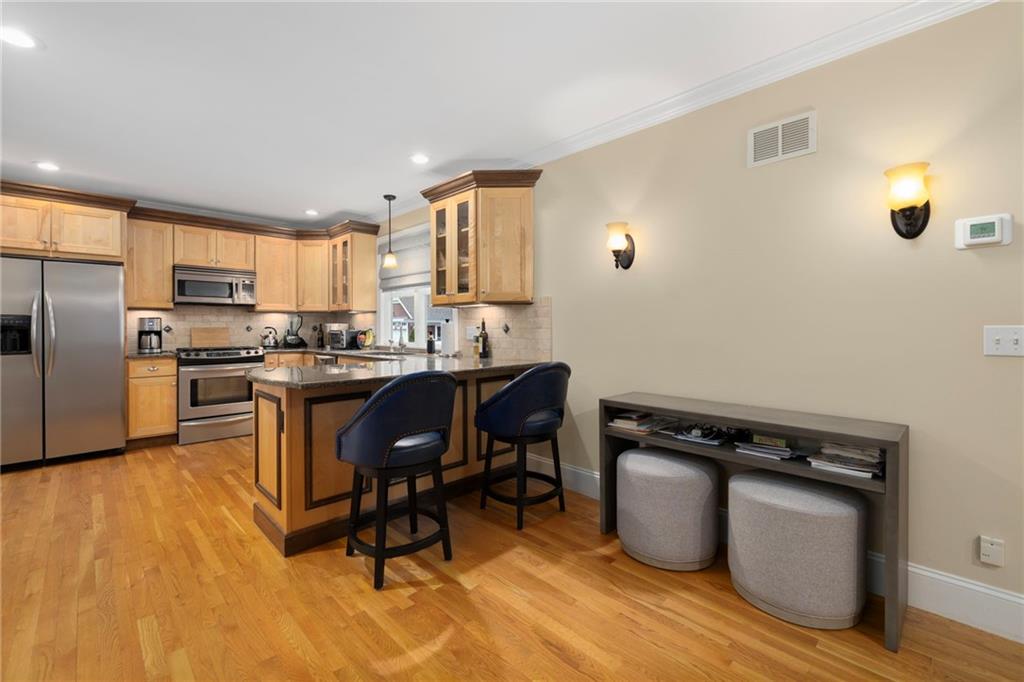 30 Vine Street Unit 30 Property Photo 17