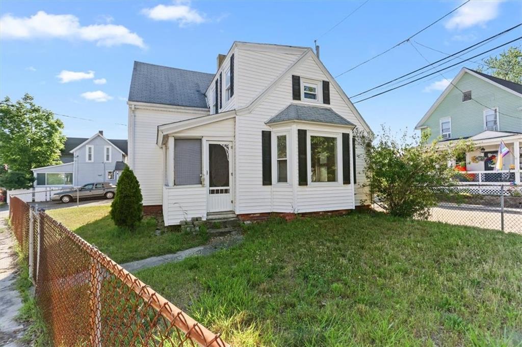 6 Shore Road Property Photo 4