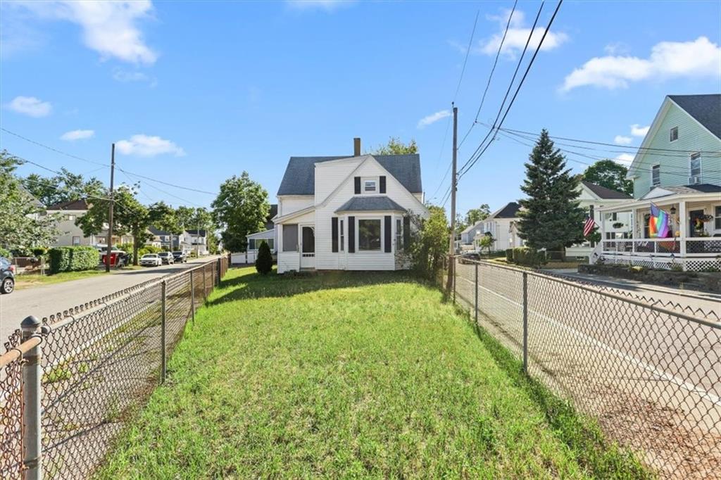 6 Shore Road Property Photo 5