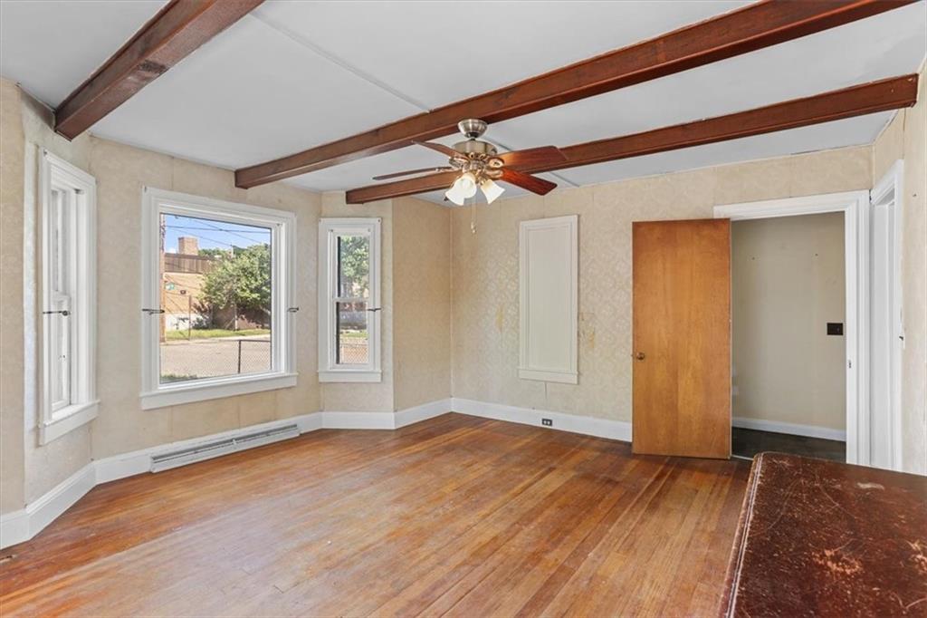 6 Shore Road Property Photo 15