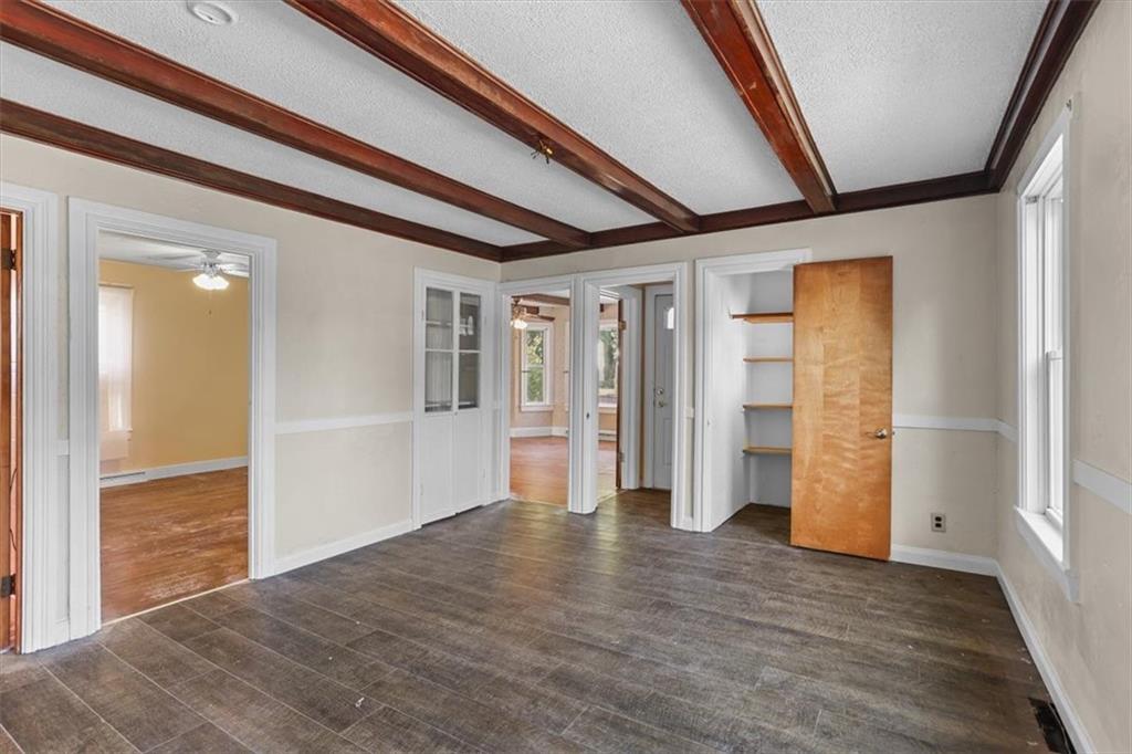 6 Shore Road Property Photo 20