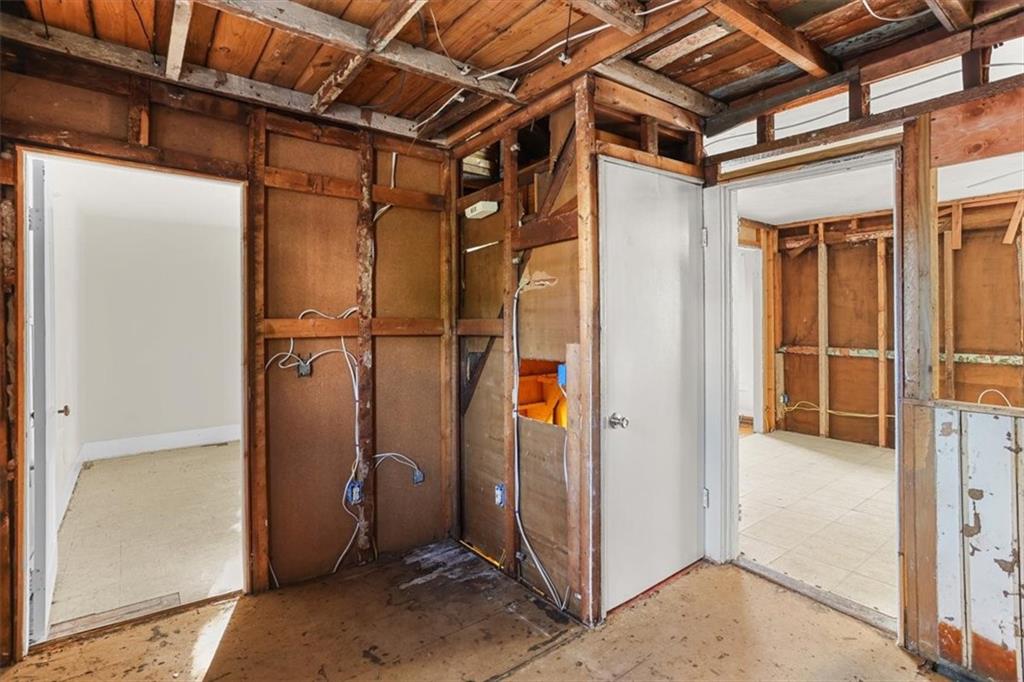 6 Shore Road Property Photo 33