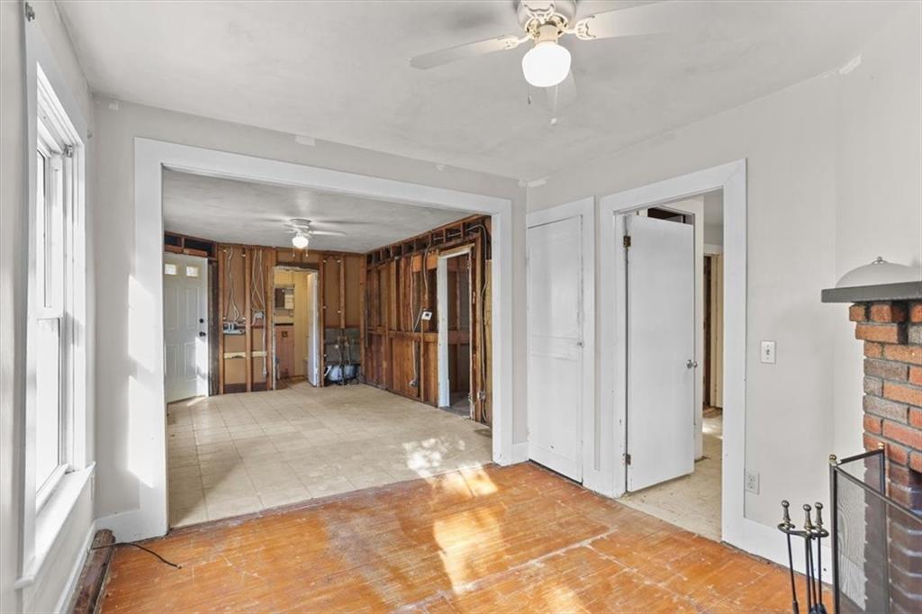 6 Shore Road Property Photo 37