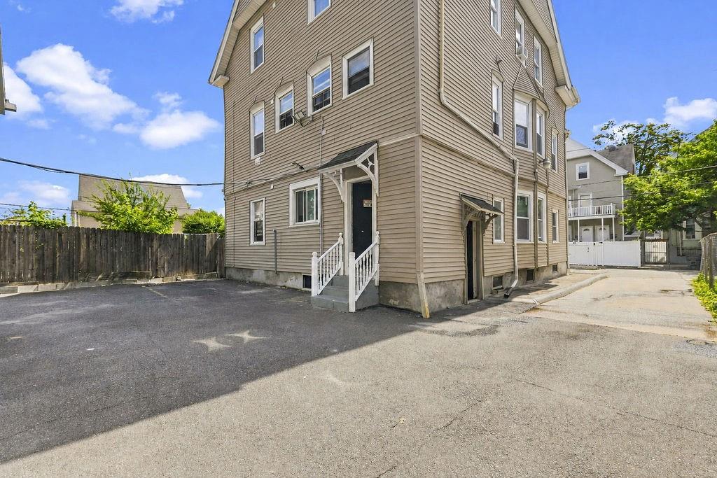61 Glenham Street Property Photo 3