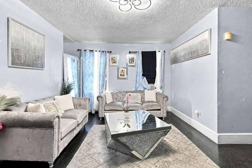 61 Glenham Street Property Photo 39