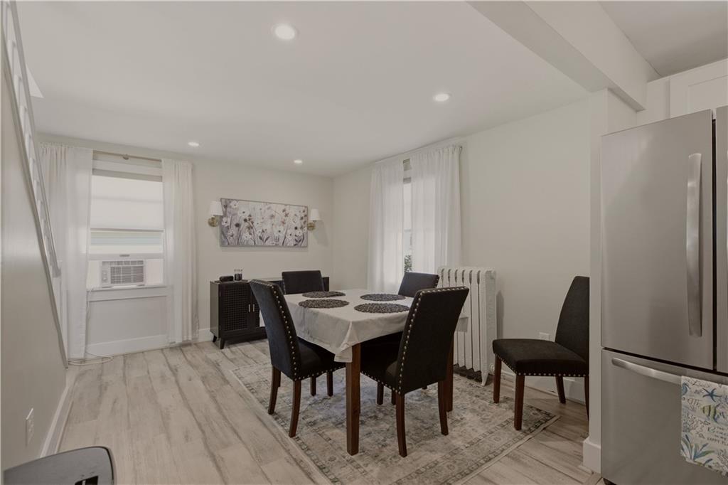 629 Thames Street Unit 2 Property Photo 2