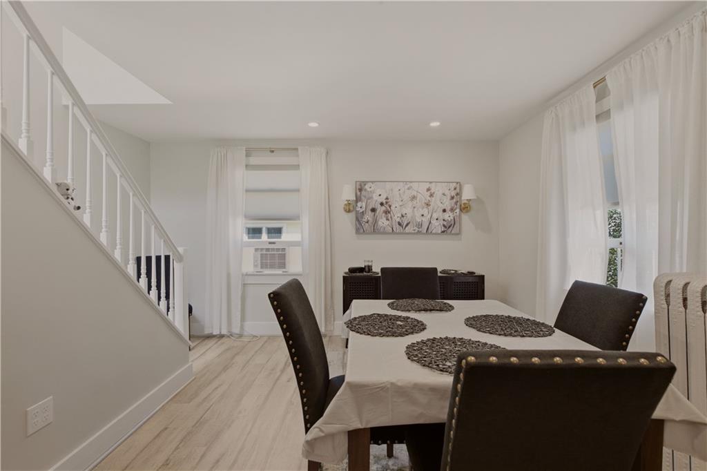 629 Thames Street Unit 2 Property Photo 8