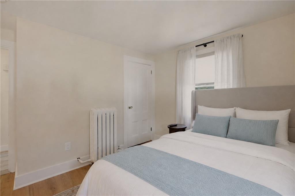 629 Thames Street Unit 2 Property Photo 11