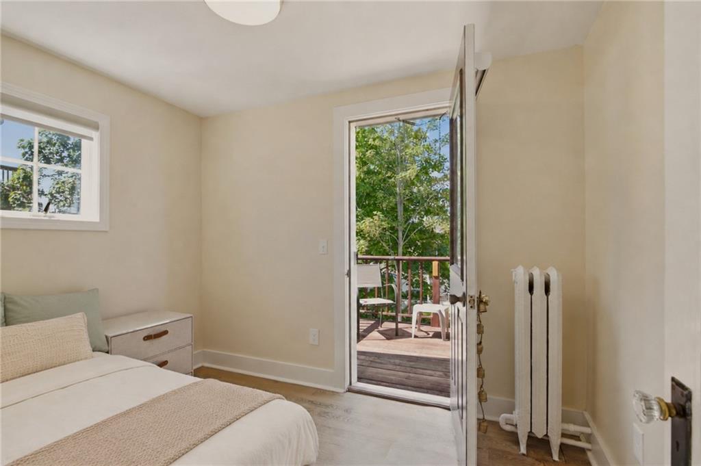 629 Thames Street Unit 2 Property Photo 16