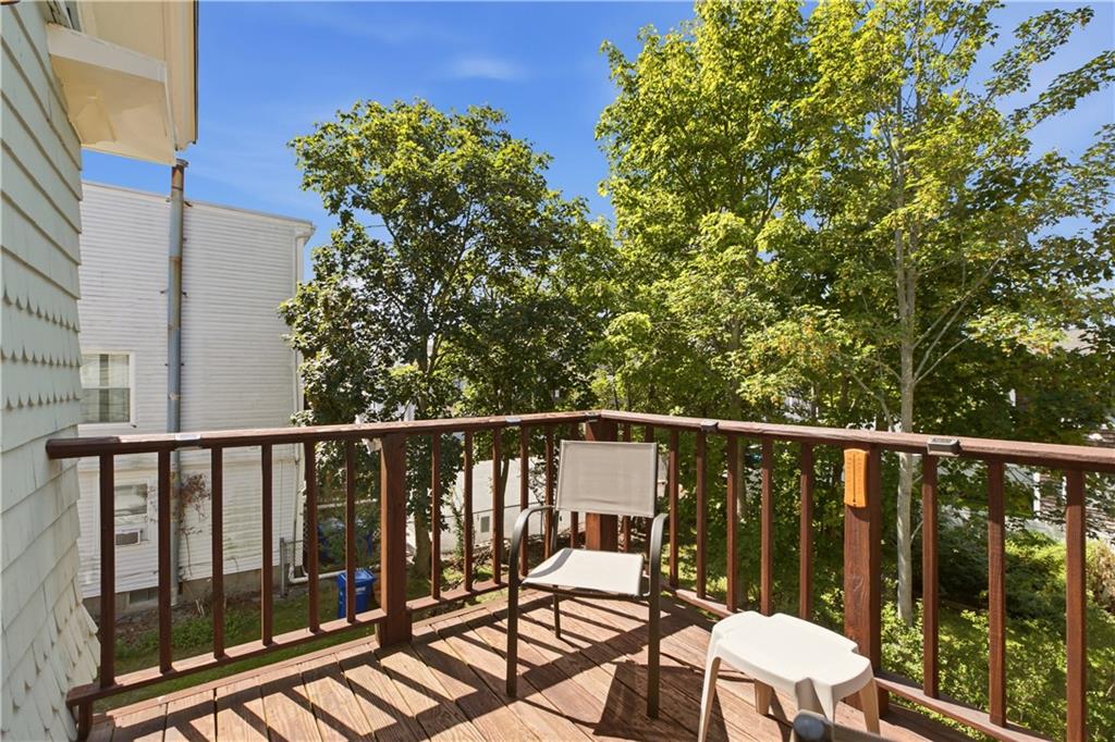 629 Thames Street Unit 2 Property Photo 19