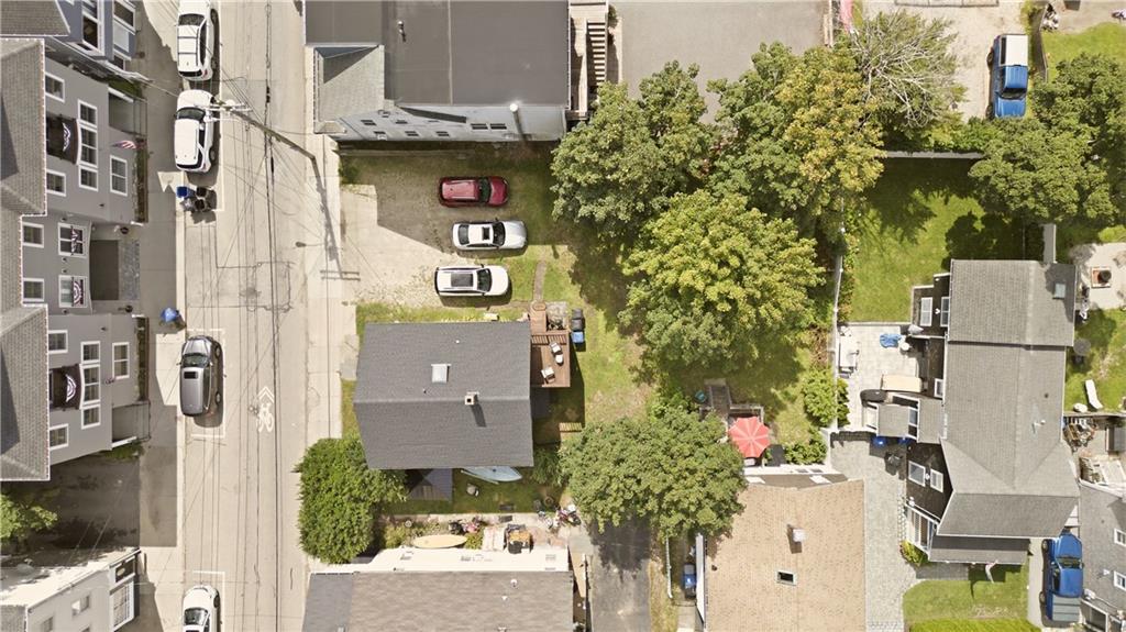 629 Thames Street Unit 2 Property Photo 31