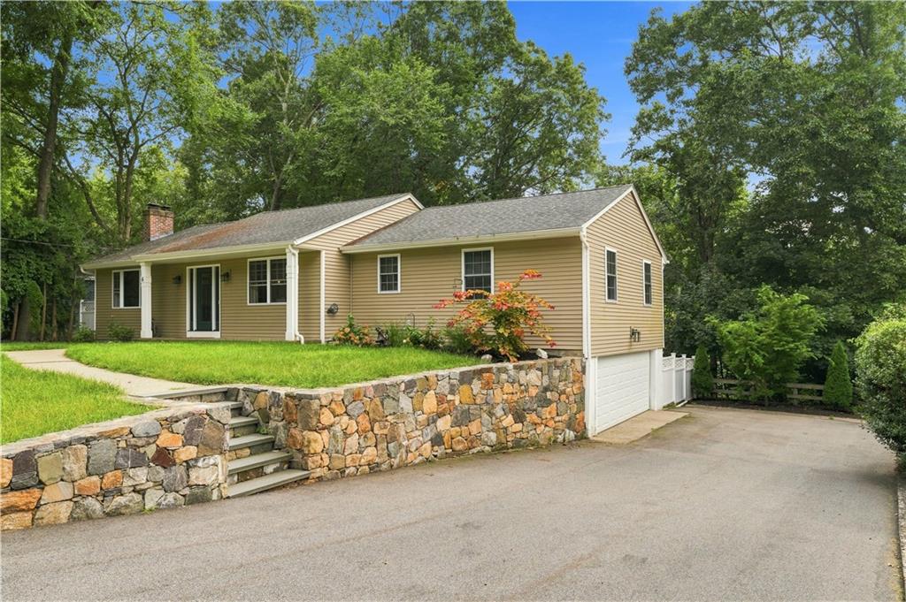 6 Marywood Lane Property Photo 2