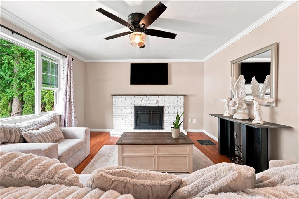6 Marywood Lane Property Photo 5