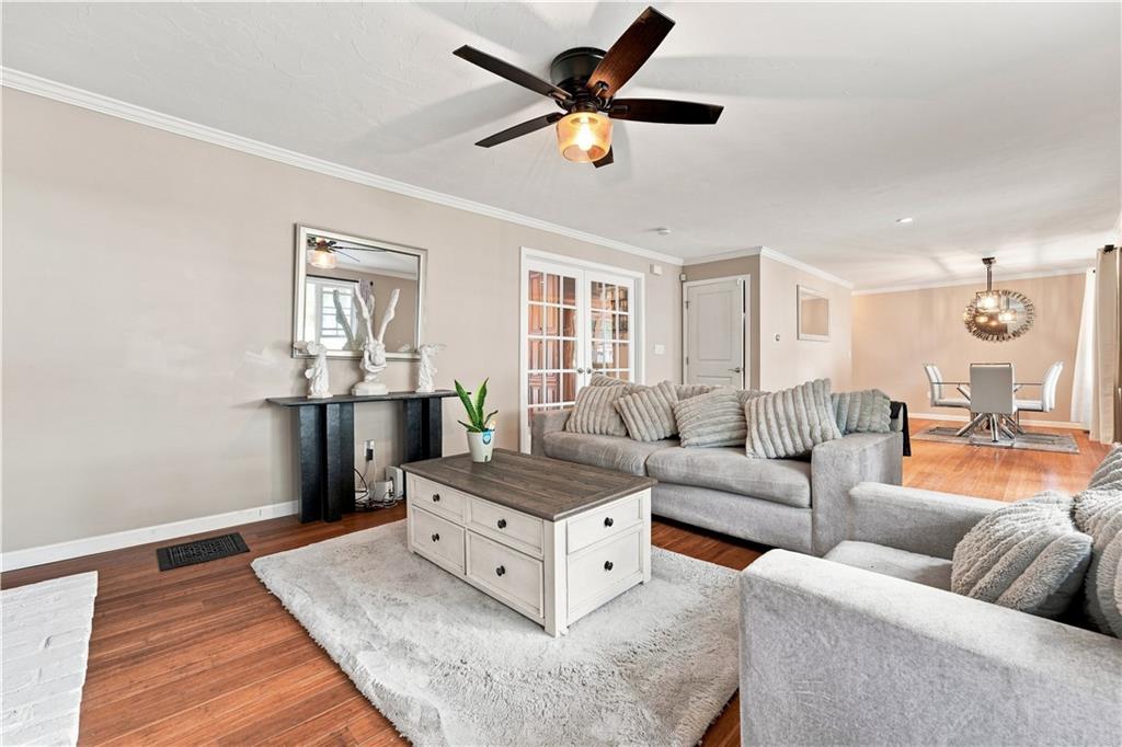 6 Marywood Lane Property Photo 8