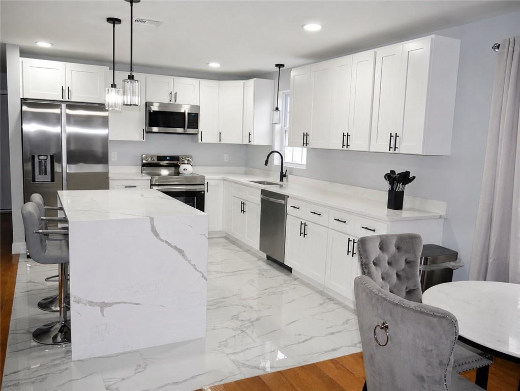 24 Hymer Street Unit 2 Property Photo 1