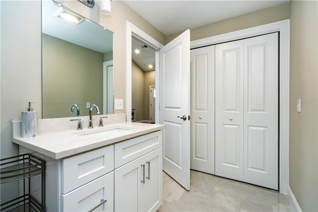 13 Fieldstone Way Property Photo 11