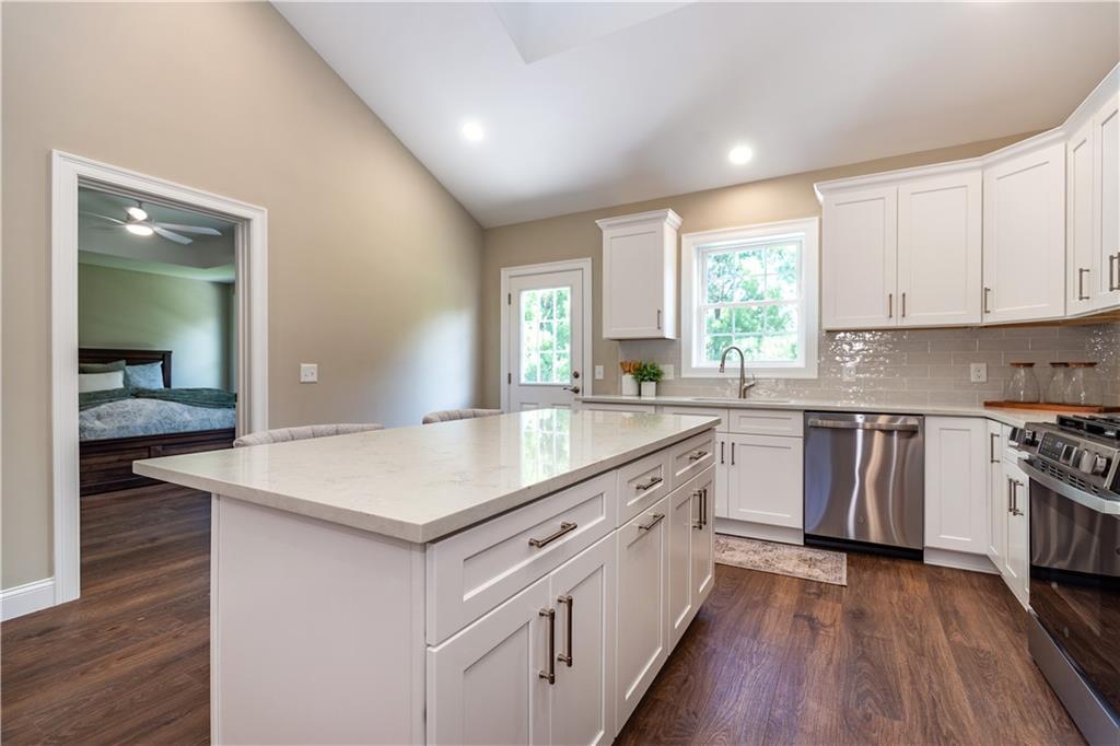 13 Fieldstone Way Property Photo 16