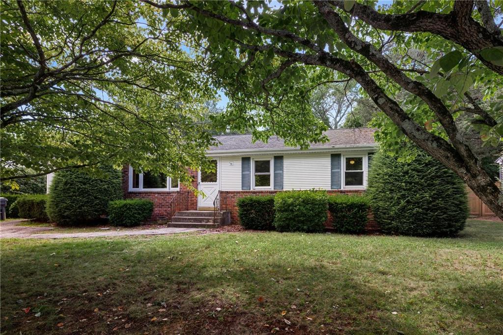 108 Longfellow Drive Property Photo 1