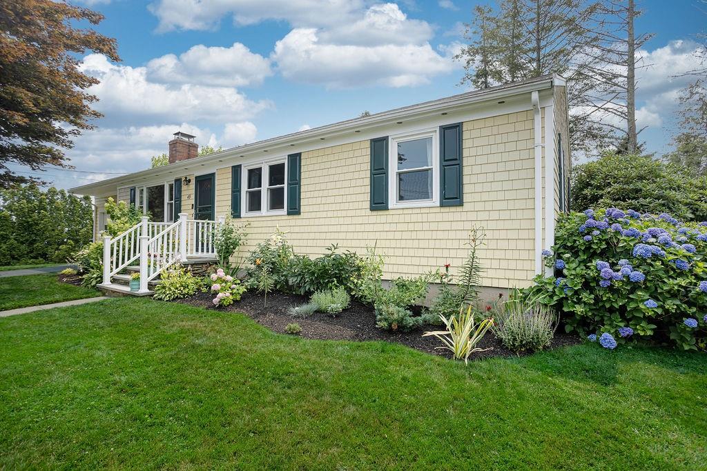 49 Evergreen Drive Property Photo 3