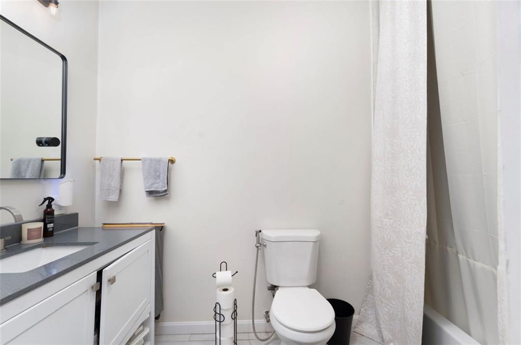 460 458 Smithfield Avenue Property Photo 7