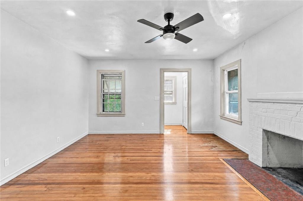435 Auburn Street Property Photo 5