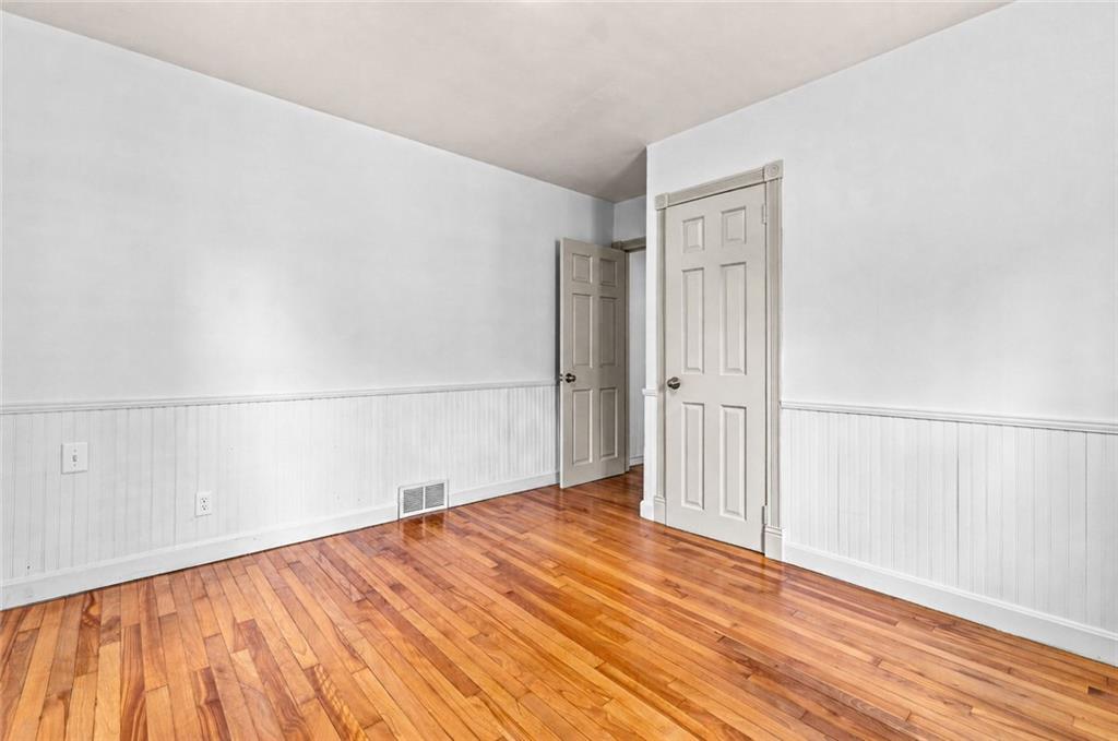 435 Auburn Street Property Photo 10