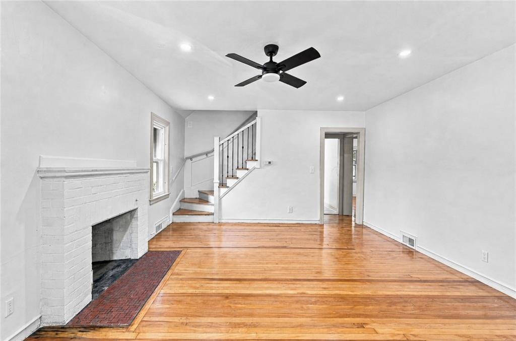 435 Auburn Street Property Photo 12