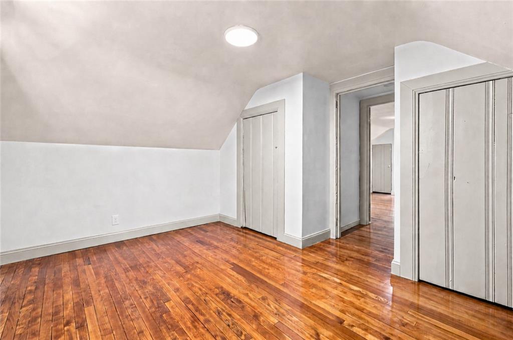 435 Auburn Street Property Photo 14