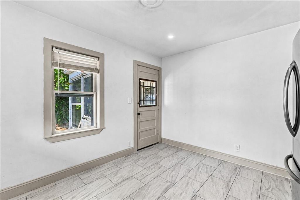435 Auburn Street Property Photo 17