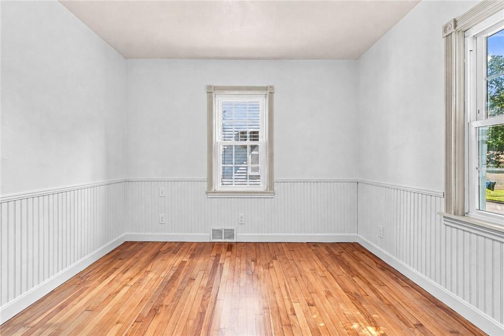 435 Auburn Street Property Photo 18