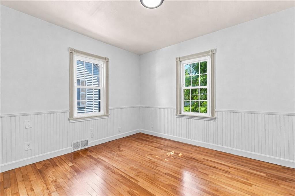 435 Auburn Street Property Photo 19