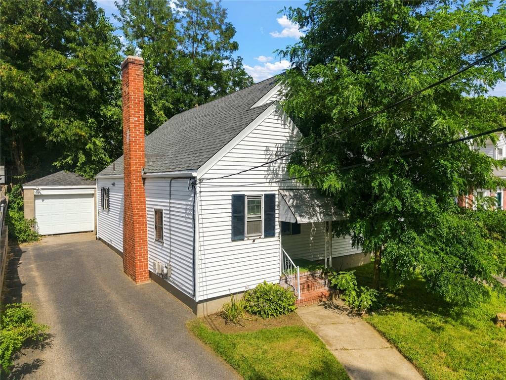 435 Auburn Street Property Photo 23