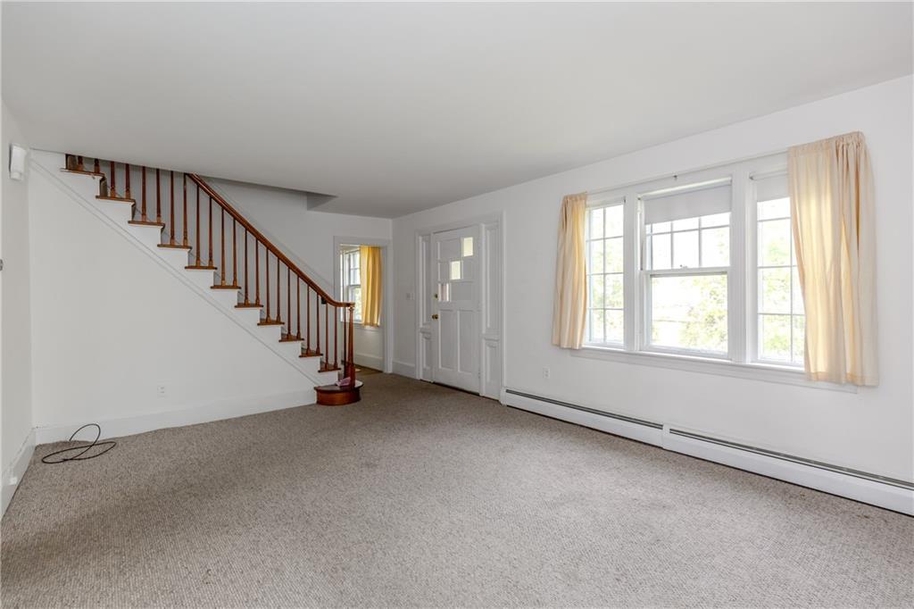 97 Floral Avenue Property Photo 5