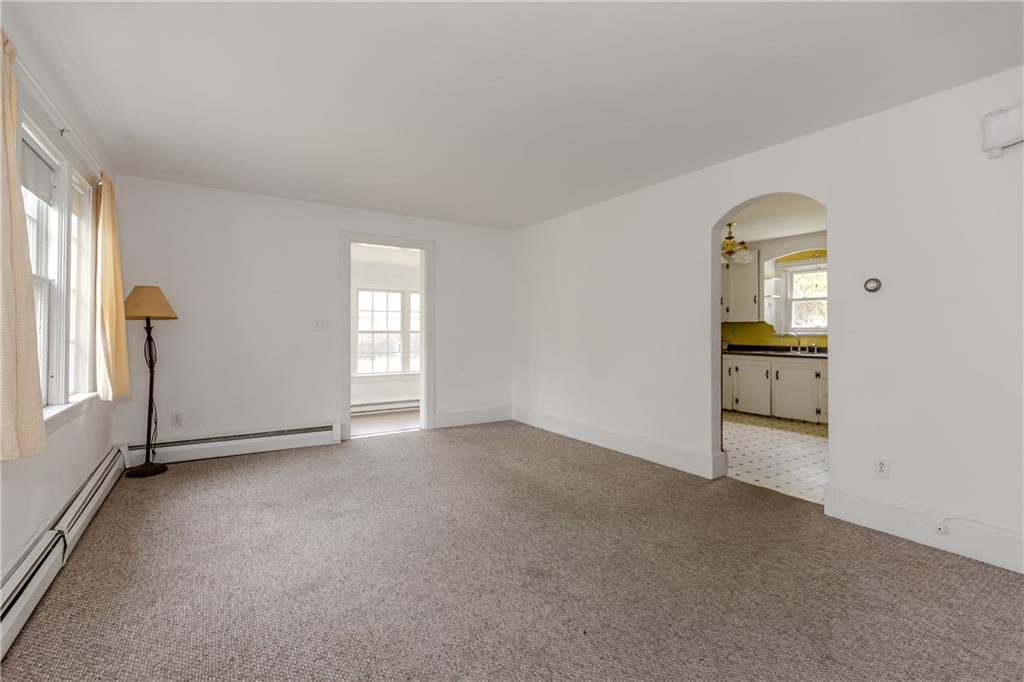 97 Floral Avenue Property Photo 6