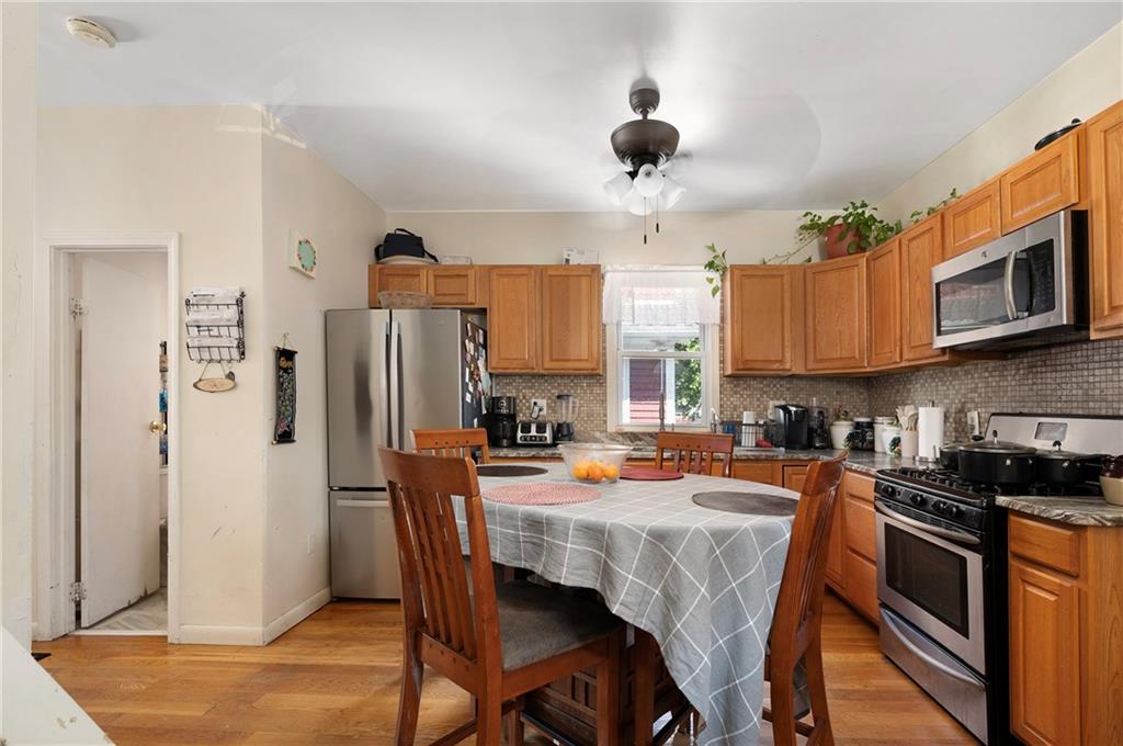 292 California Avenue Property Photo 8