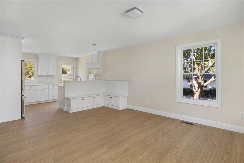 19 Wood Street Unit A Property Photo 2