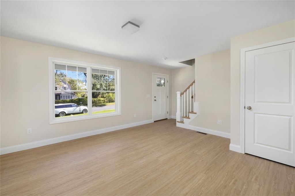 19 Wood Street Unit A Property Photo 6