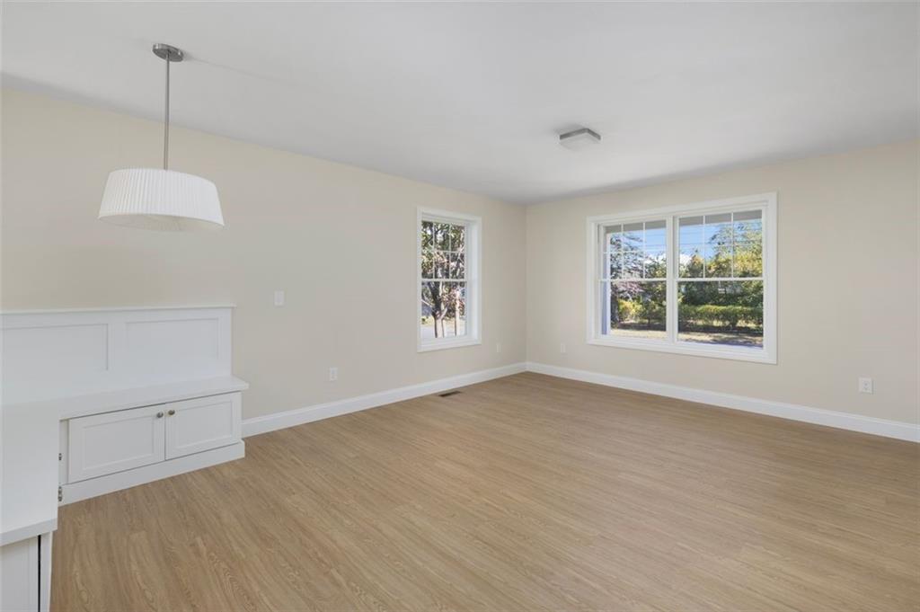 19 Wood Street Unit A Property Photo 7