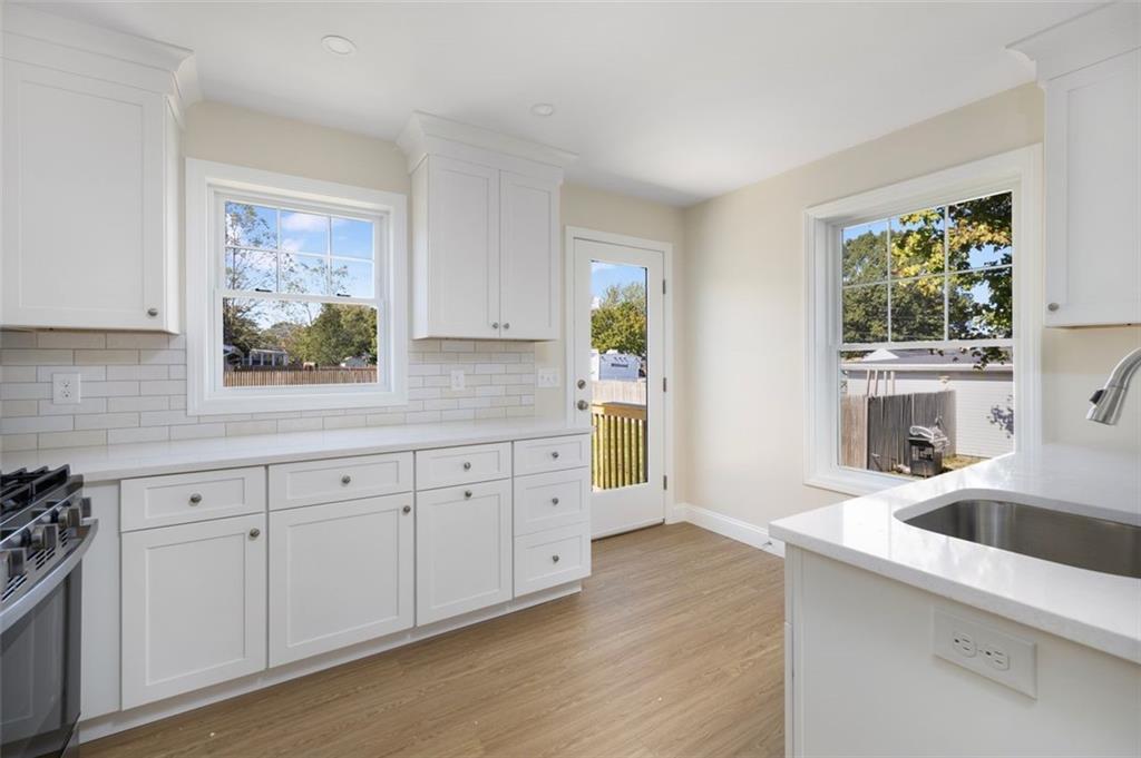 19 Wood Street Unit A Property Photo 8