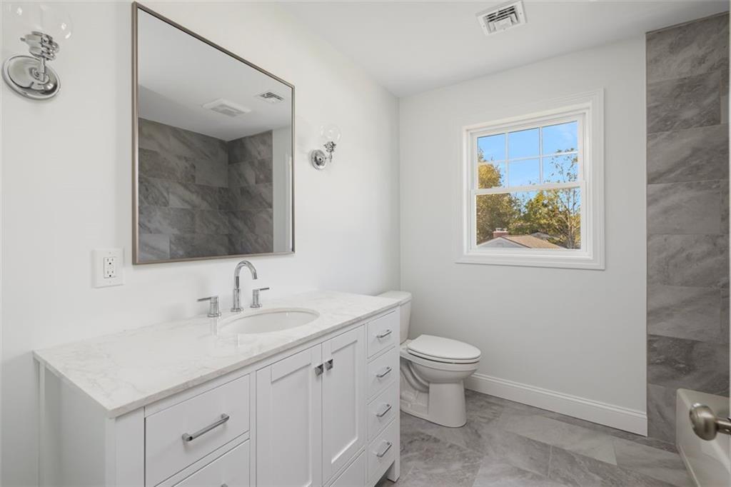 19 Wood Street Unit A Property Photo 15