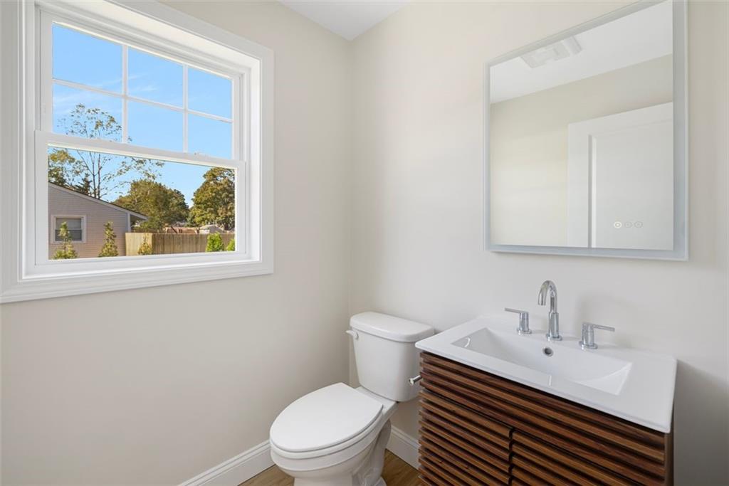 19 Wood Street Unit A Property Photo 32