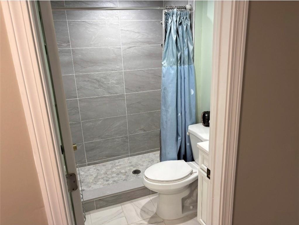 210 Lynch Street Property Photo 15