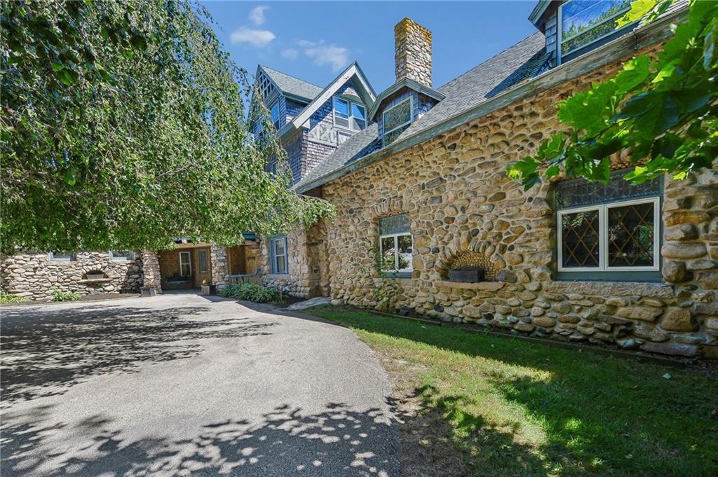 25 Wildfield Farm Road Property Photo 5