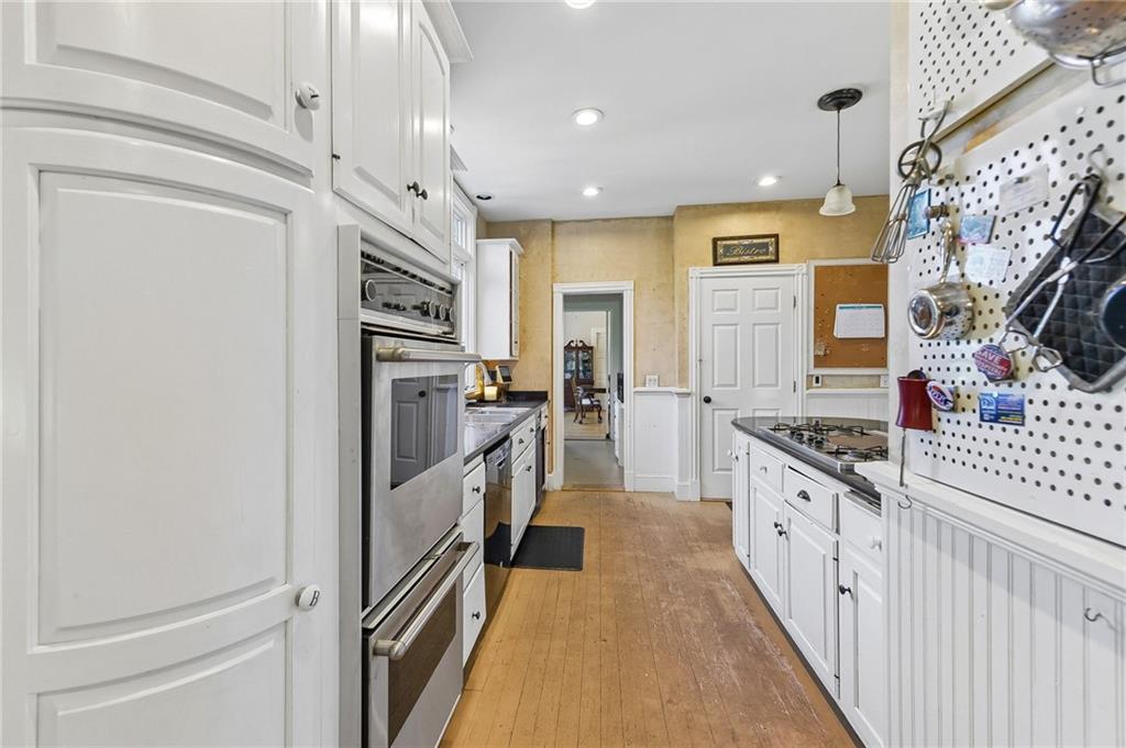 25 Wildfield Farm Road Property Photo 24