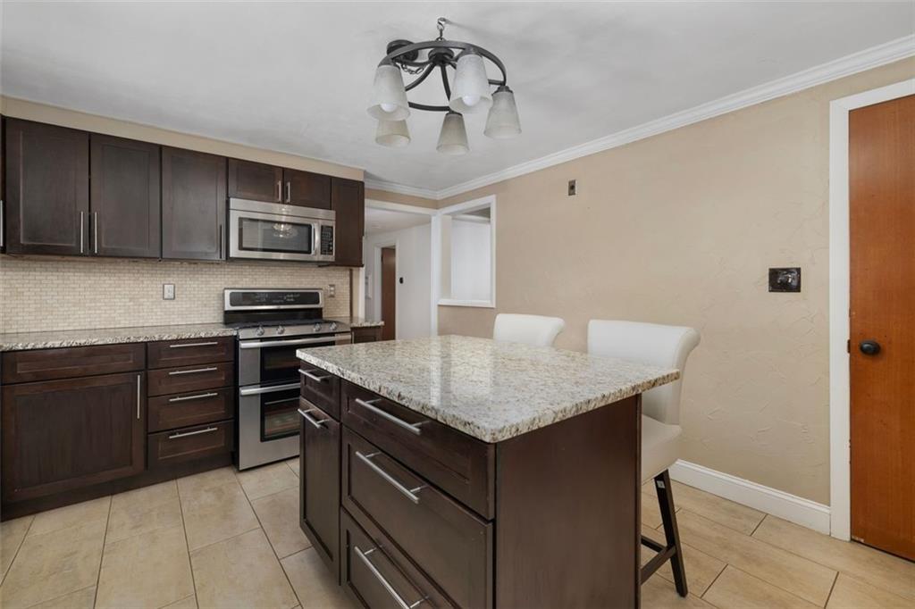 12 Beverly Ann Drive Property Photo 9