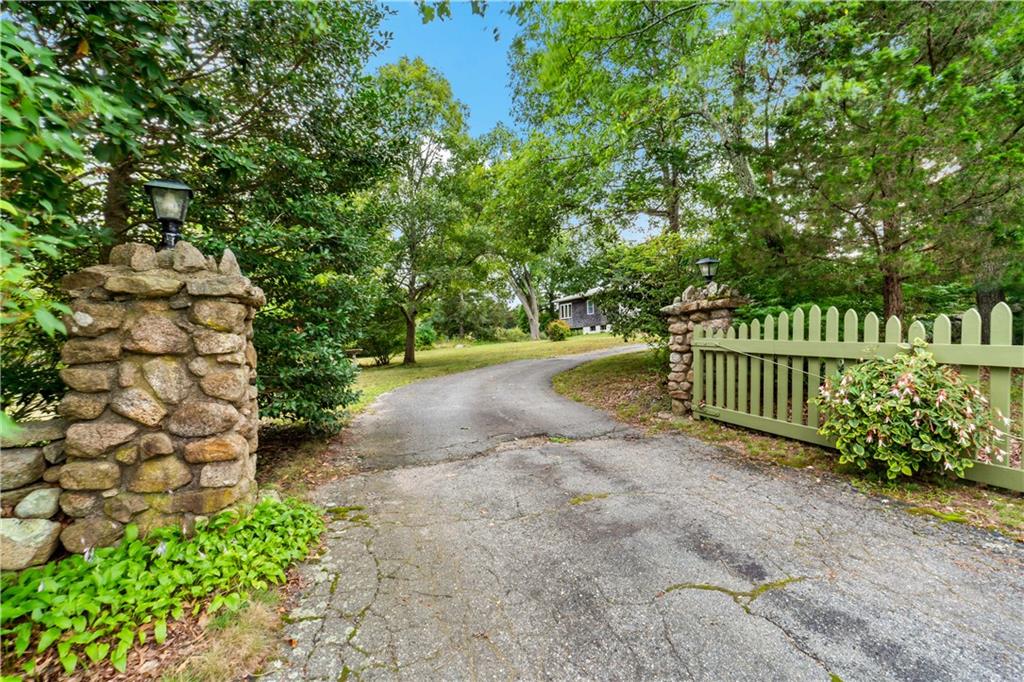 808 Ten Rod Road Property Photo 1