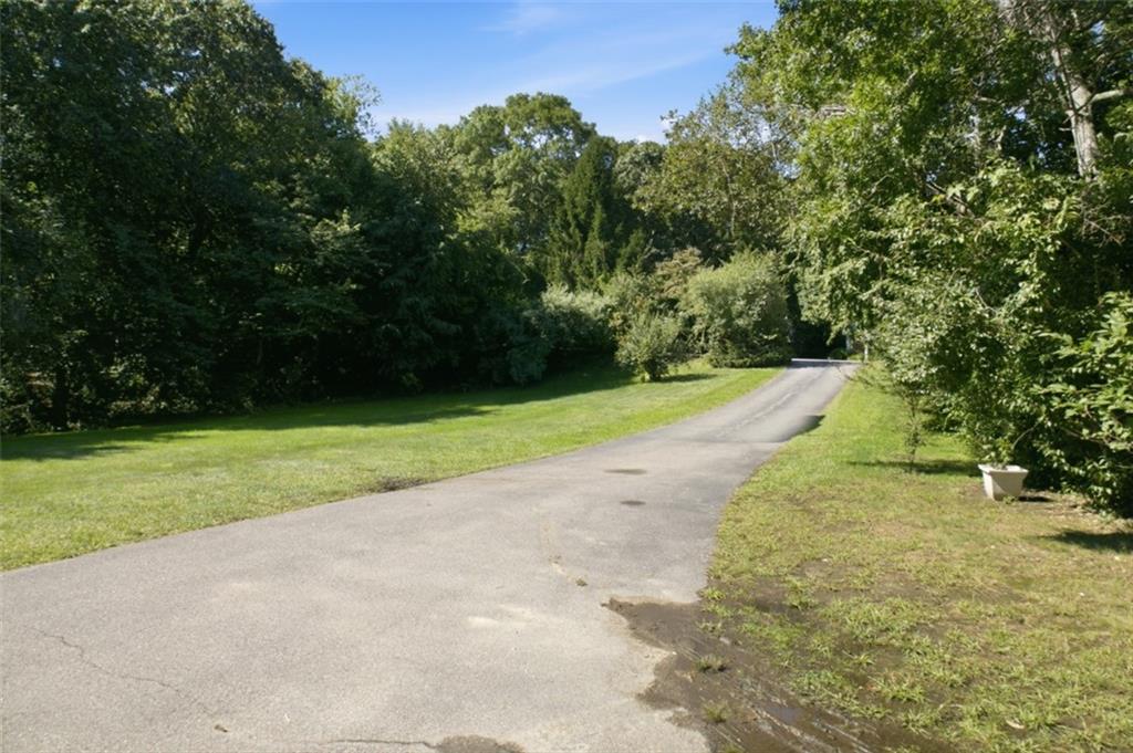 37 Seabury Drive Property Photo 3